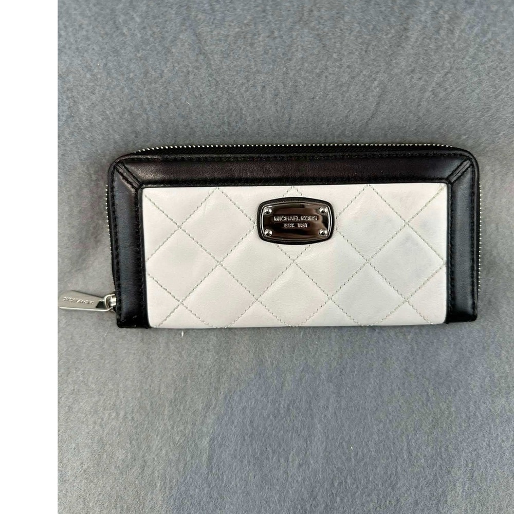 MICHAEL KORS Black Cream Quilted Zip‎ Around Wallet Silver Logo